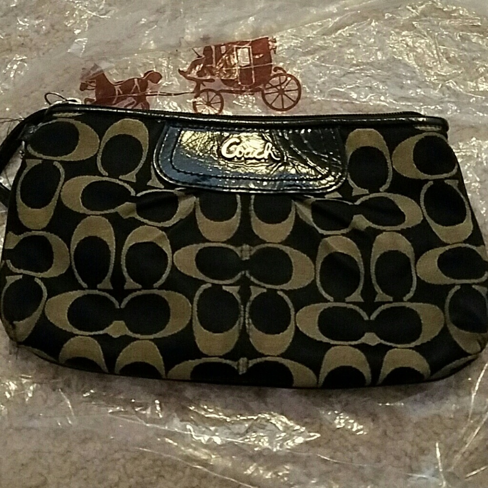 Authentic used coach wristlet